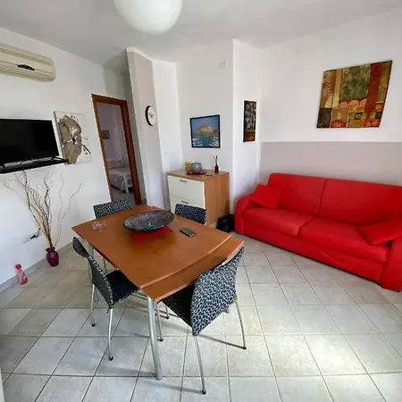 Casa Via Brancaleone Doria N 10