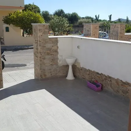 아파트 Casa Via Brancaleone Doria N 10 *