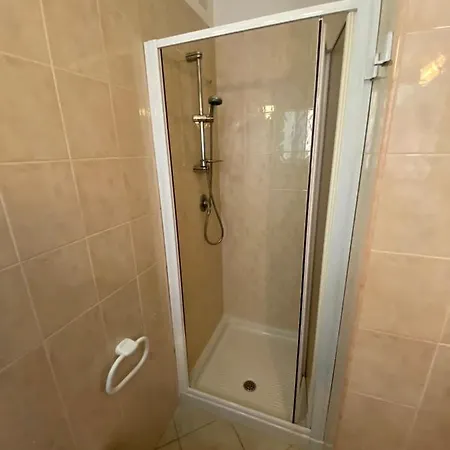 Casa Via Brancaleone Doria N 10 아파트 카스텔사르도
