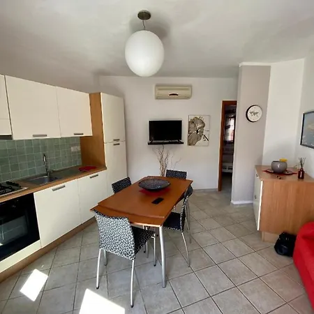 Casa Via Brancaleone Doria N 10 카스텔사르도