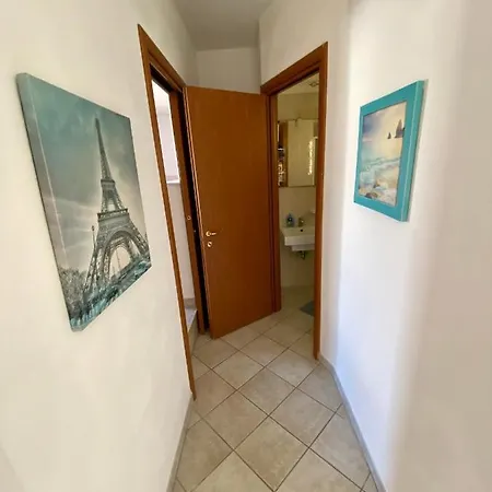 아파트 Casa Via Brancaleone Doria N 10 *