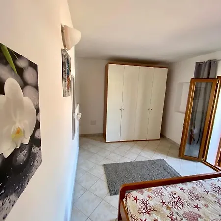 Lejlighed Casa Via Brancaleone Doria N 10 *